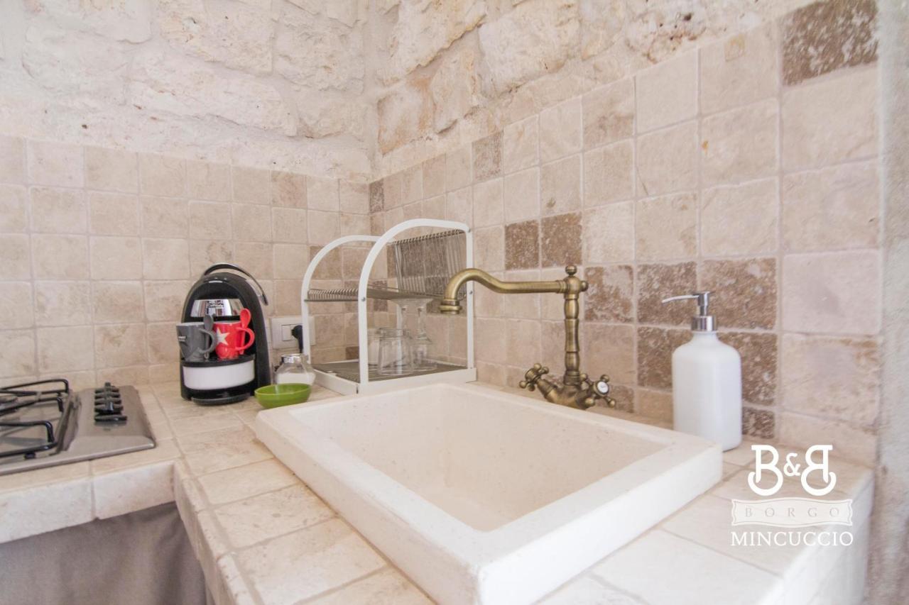 לינה וארוחת בוקר אוסטוני Borgo Mincuccio מראה חיצוני תמונה